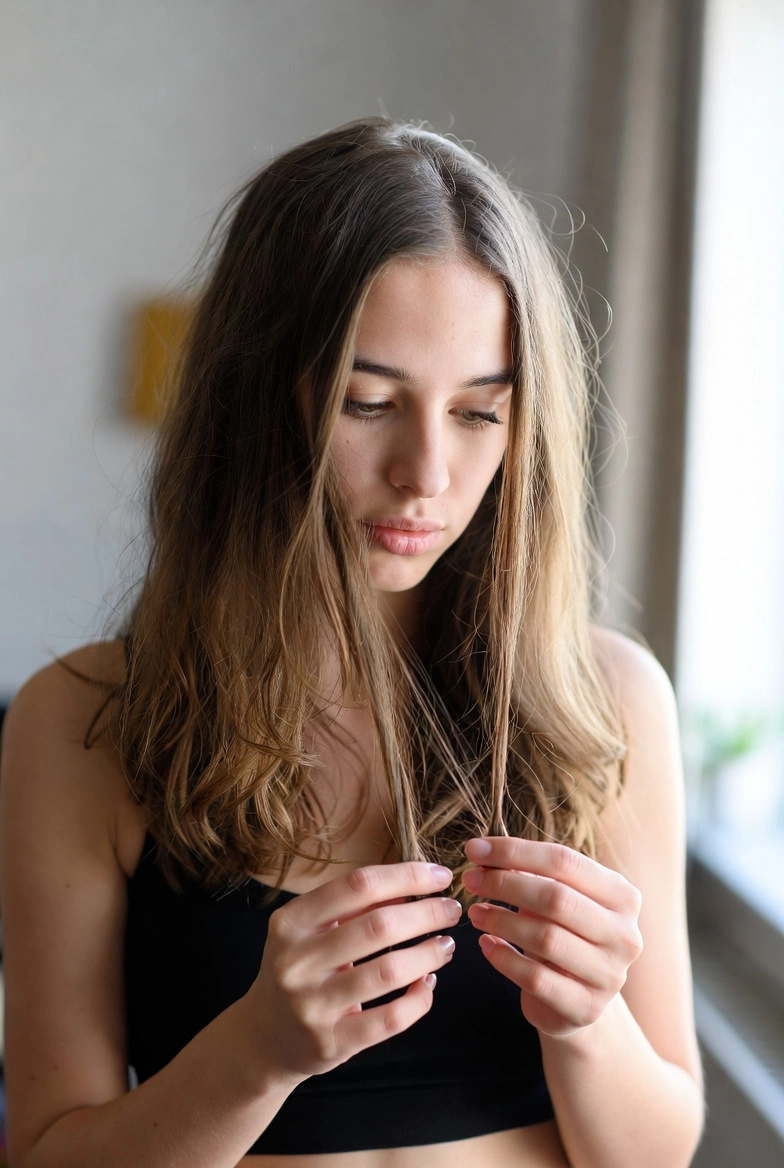 У жінки випадіння волосся навесні